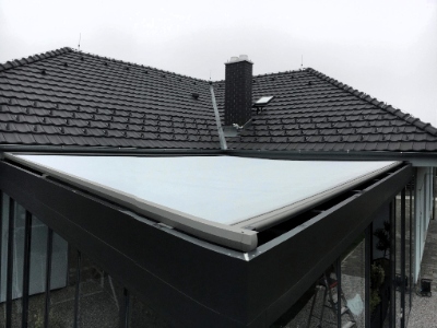 Nadstřešní stínění R-LINE - Bioklimatické pergoly
